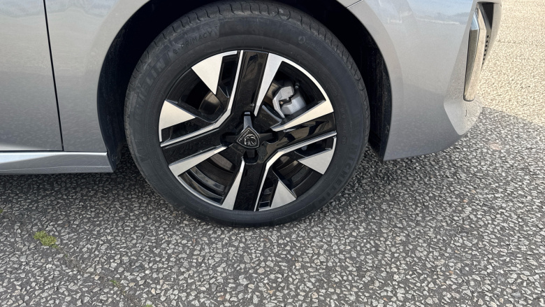 Peugeot 208 1.2 Hybrid 110 Allure 5dr e-DSC6 Petrol Hatchback